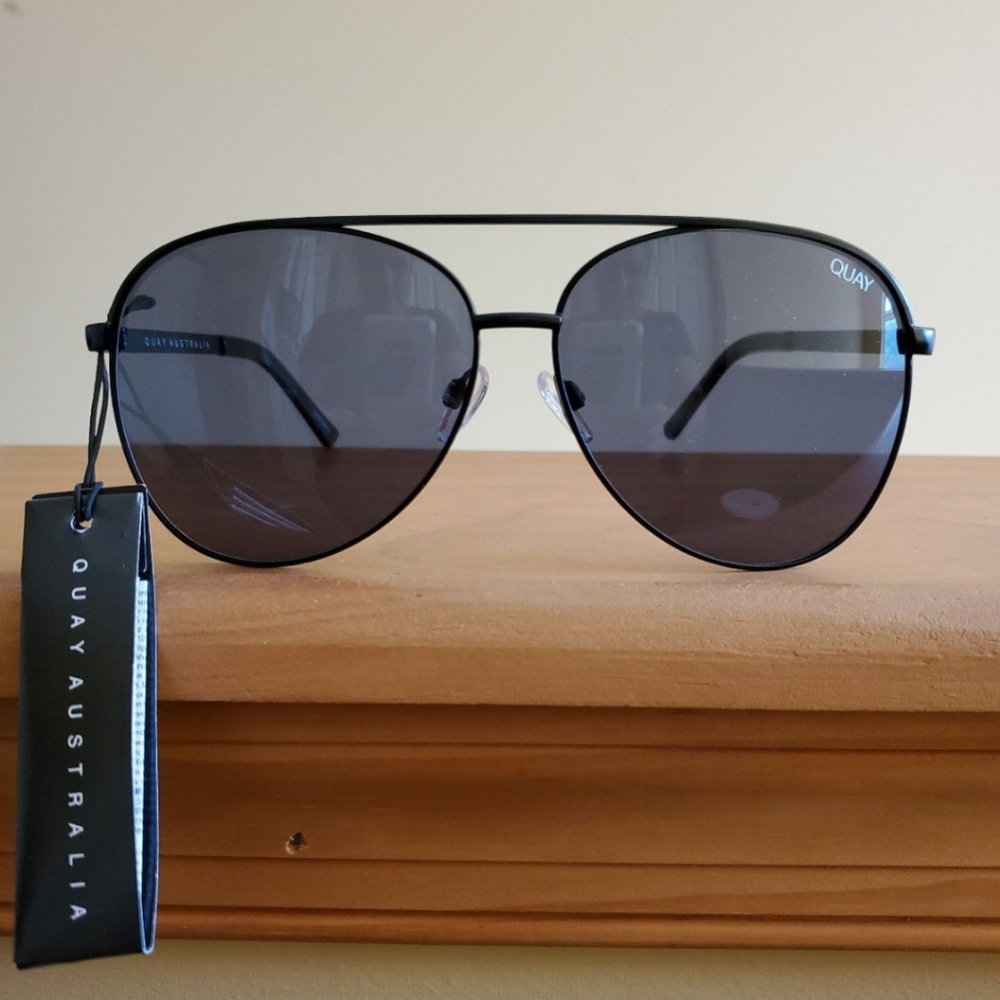 Quay Vivienne sunglasses